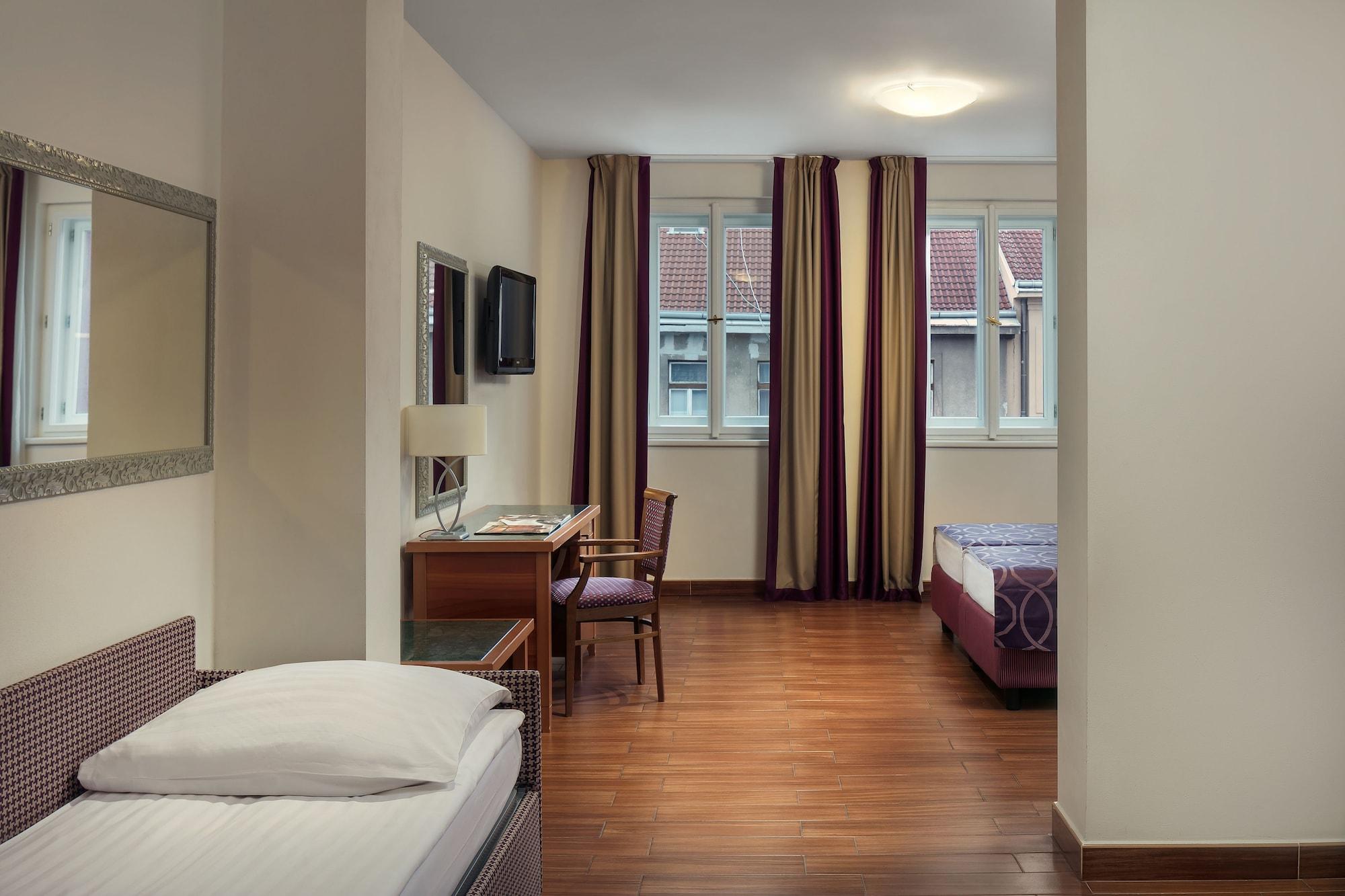 Hotel Galileo Prague Exterior photo